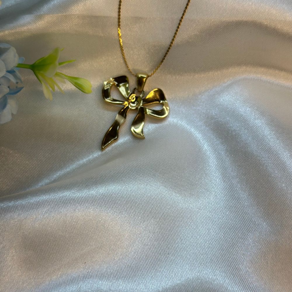 Structured Bow  Necklace - 18K Gold Plated